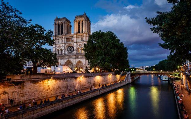 Modern Design Loft Apartment, Steps To Notre Dame Paris Exteriör bild